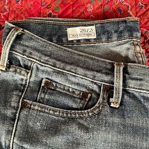 GAP Sexy Boyfriend size 26 or 2 regular EUC
